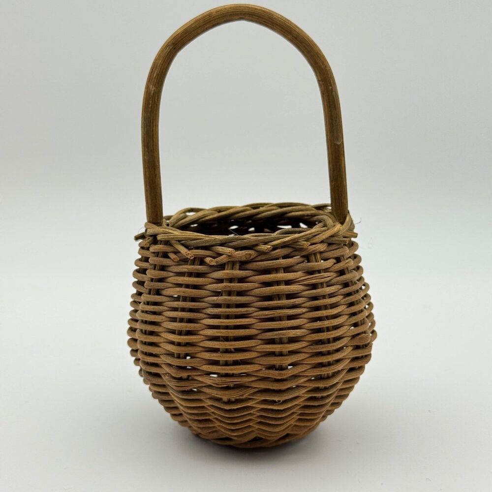 Miniature Woven Gathering Basket with Handle 5" Trinket Brown Cottagecore